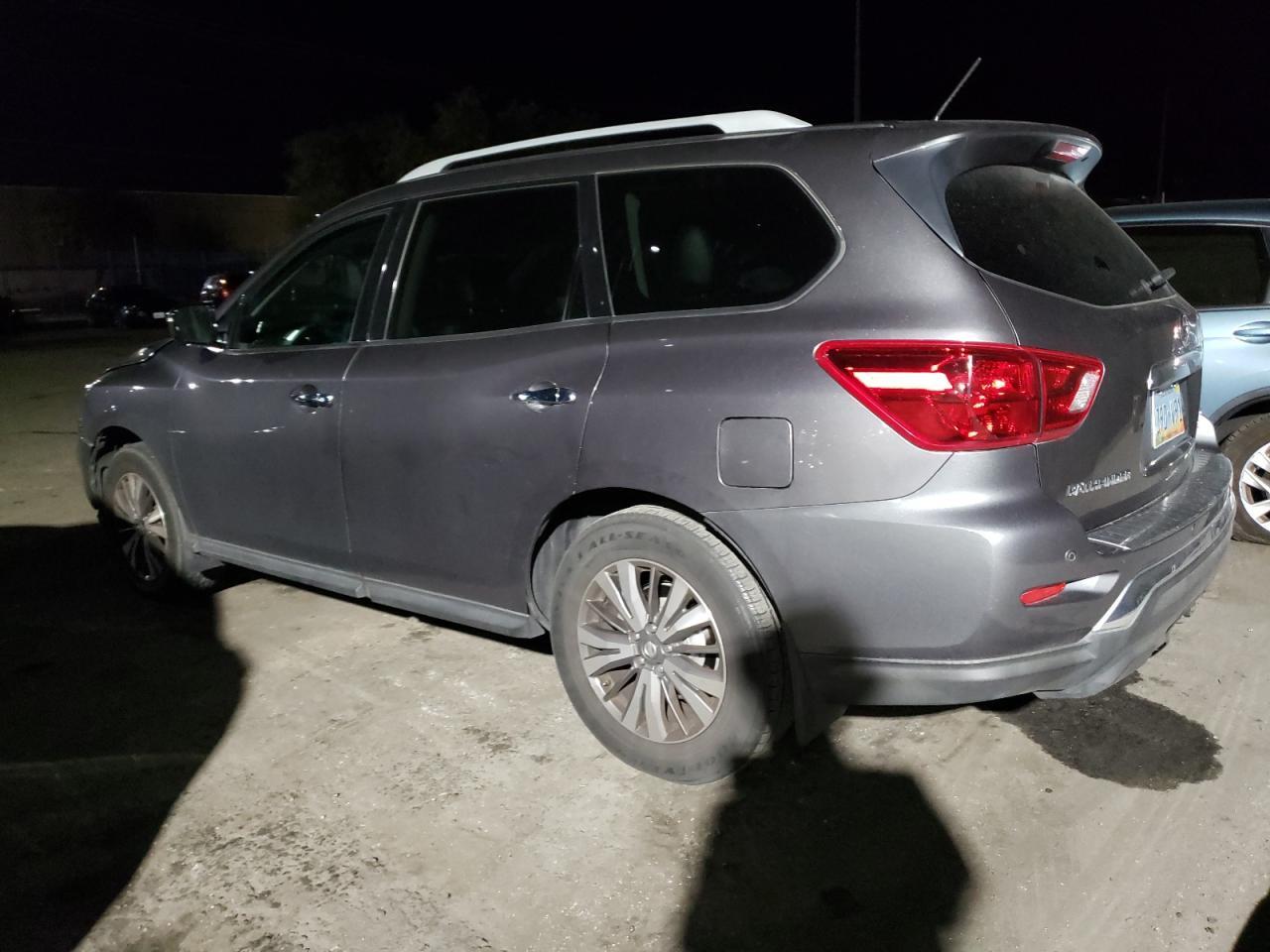 2017 NISSAN PATHFINDER