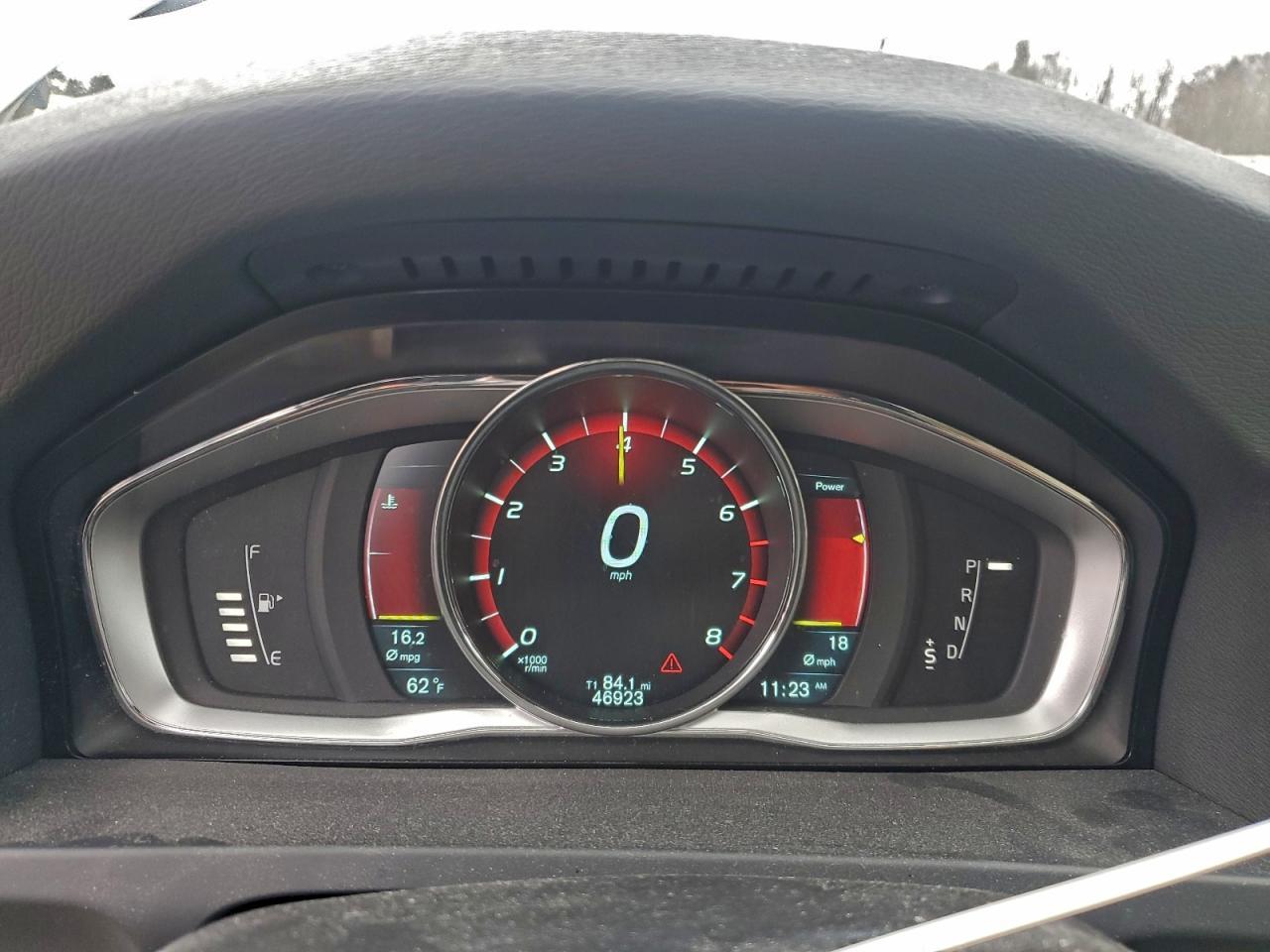 2015 VOLVO S60