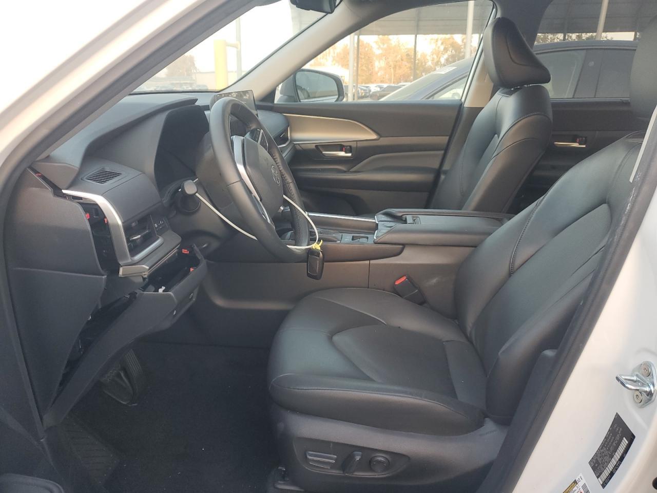 2024 TOYOTA HIGHLANDER