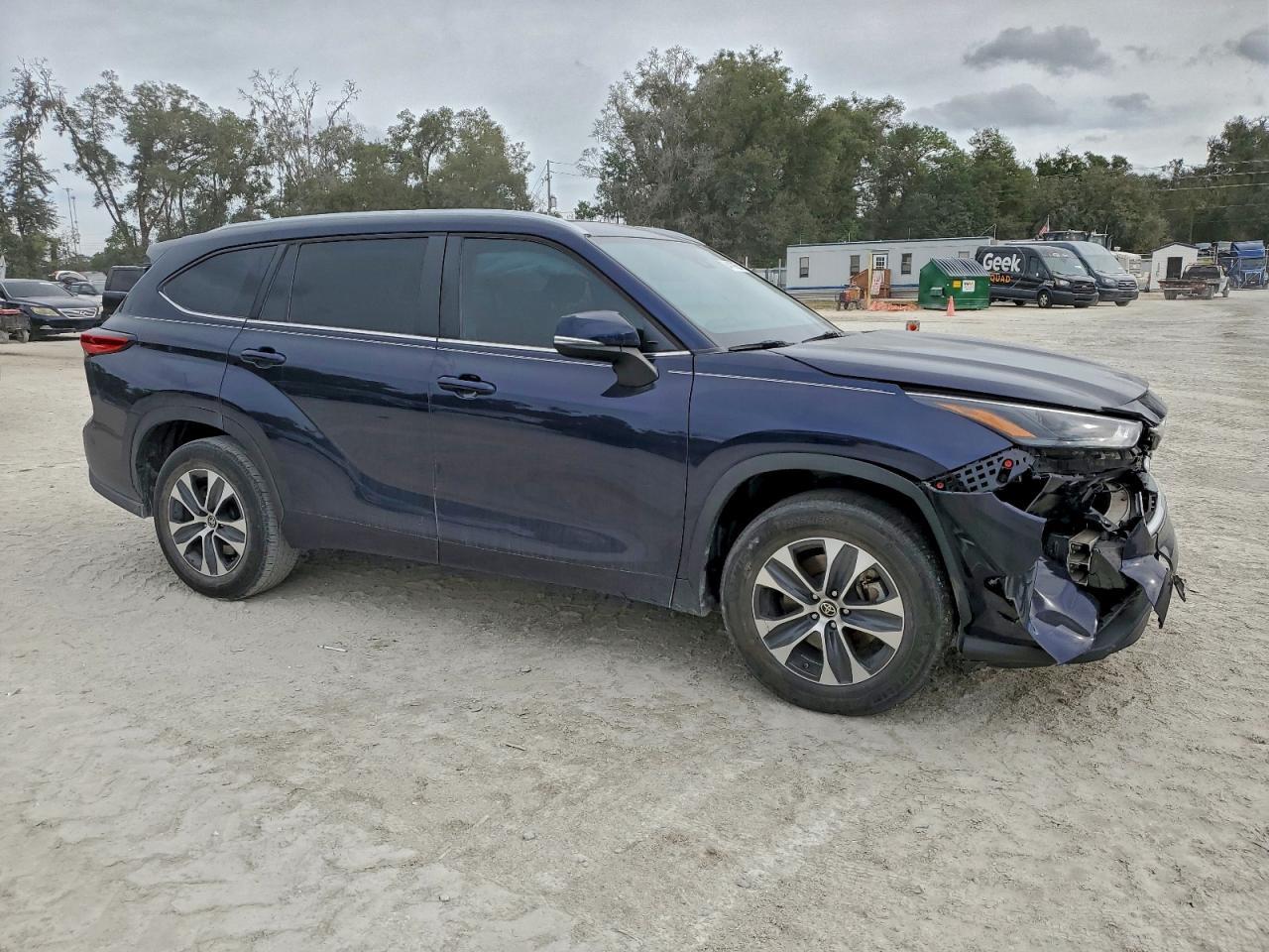 2023 TOYOTA HIGHLANDER
