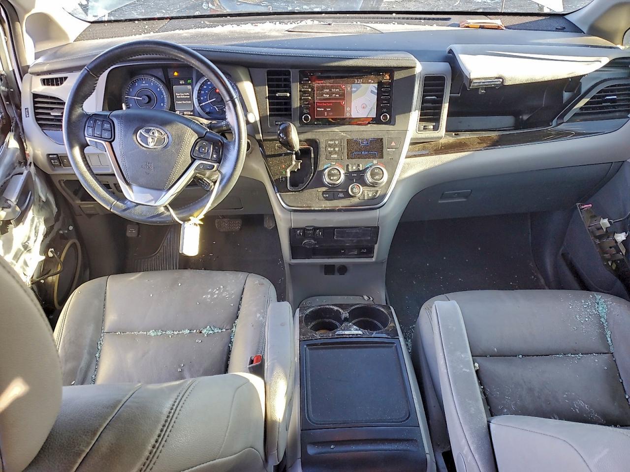 2019 TOYOTA SIENNA