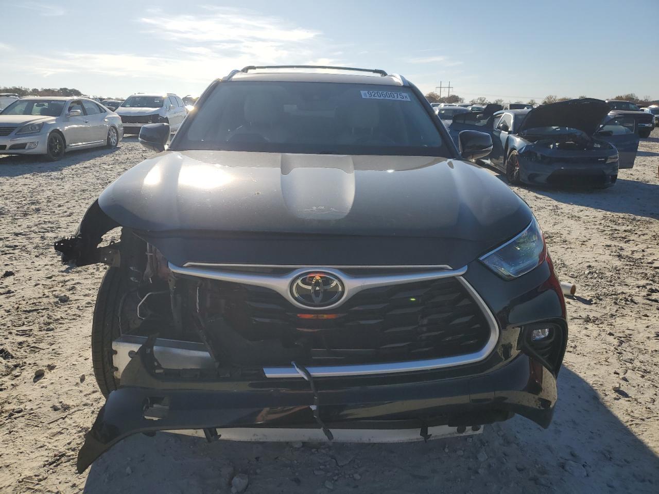 2021 TOYOTA HIGHLANDER
