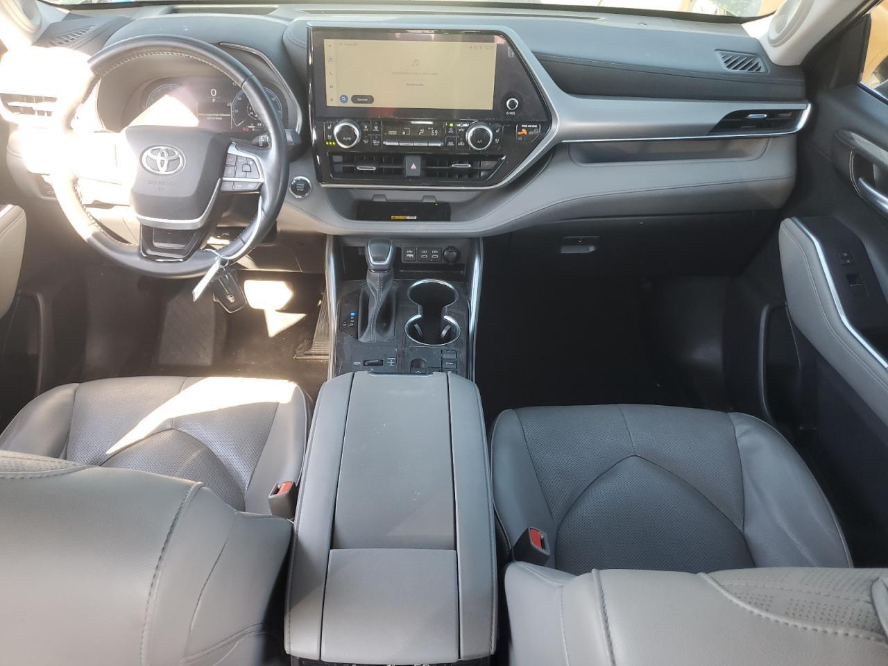 2023 TOYOTA HIGHLANDER