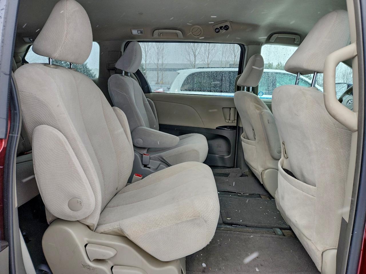 2012 TOYOTA SIENNA