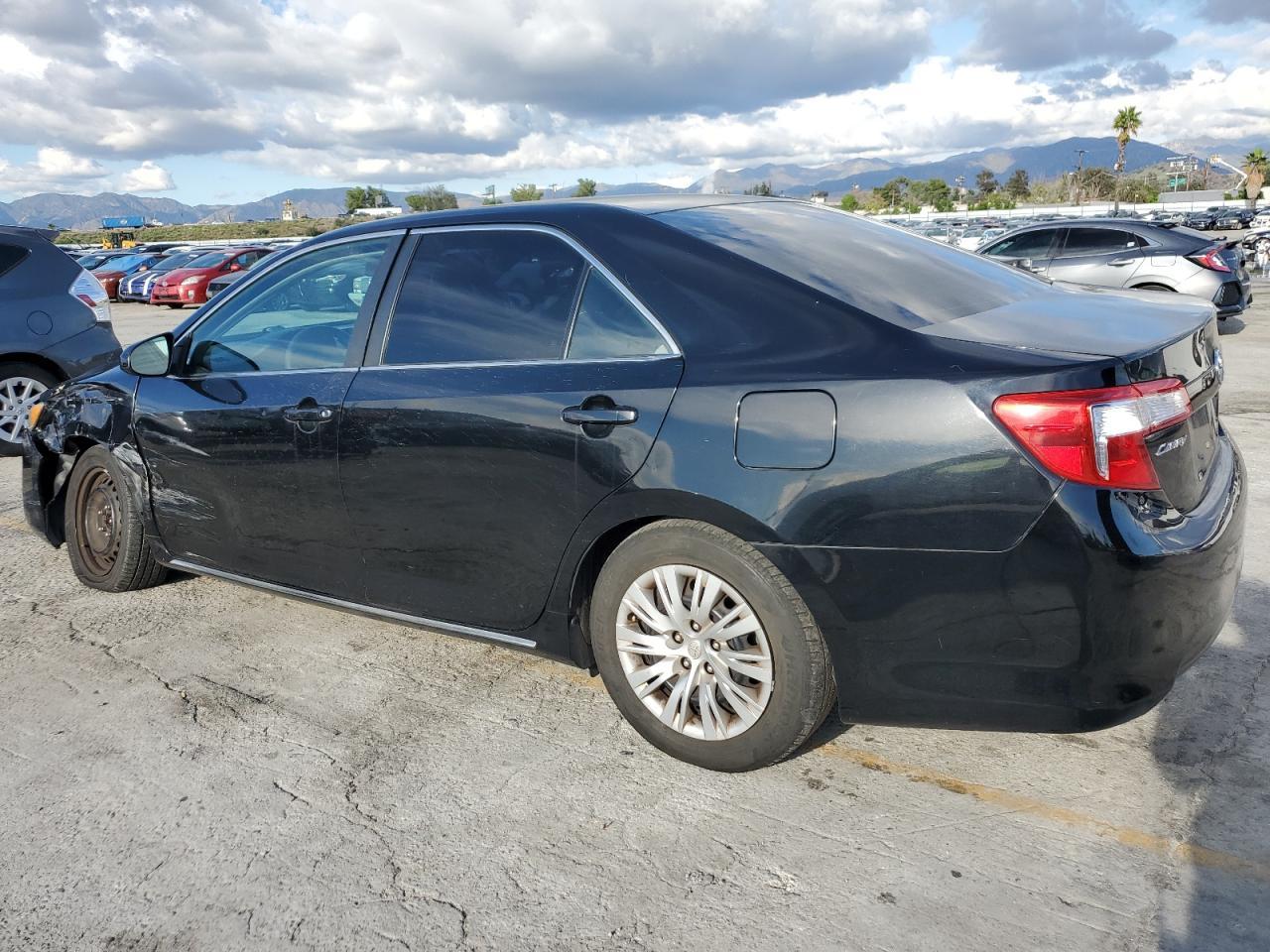 2013 TOYOTA CAMRY
