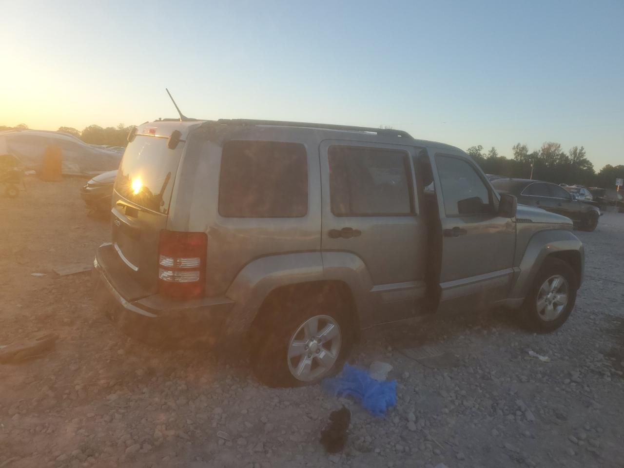 2012 JEEP Liberty