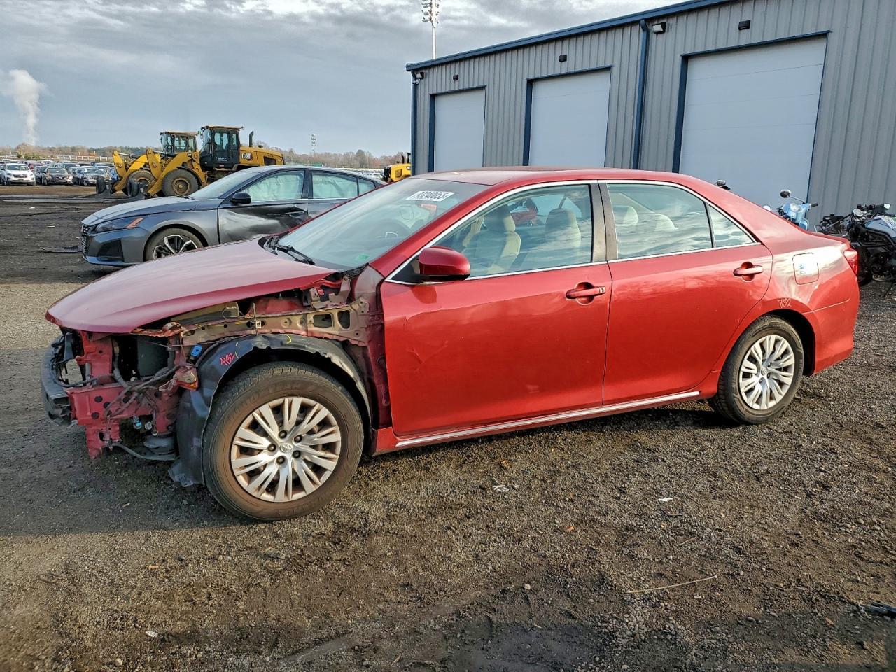 2014 TOYOTA CAMRY