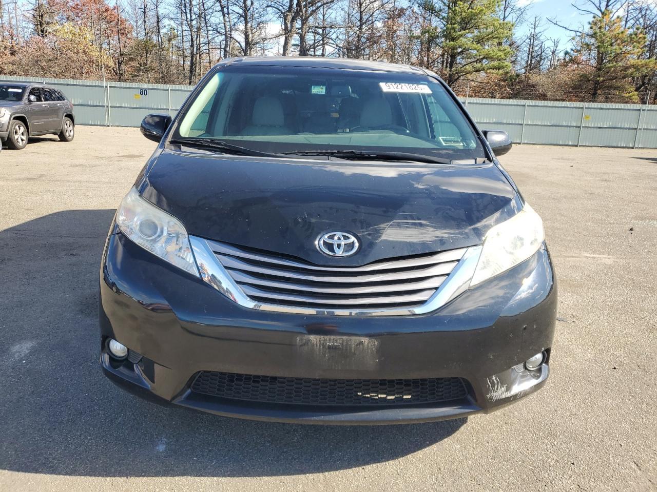 2017 TOYOTA SIENNA