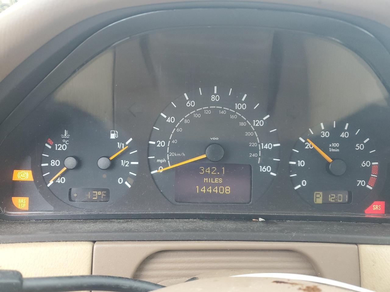 2000 MERCEDES-BENZ E-Class