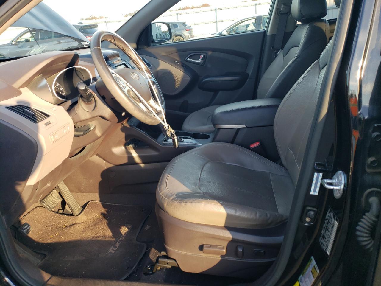 2011 HYUNDAI TUCSON