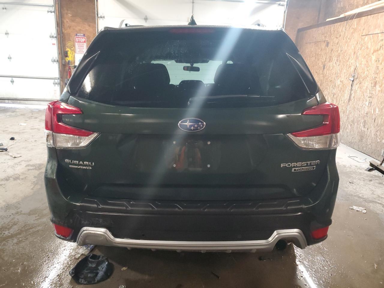 2022 SUBARU FORESTER