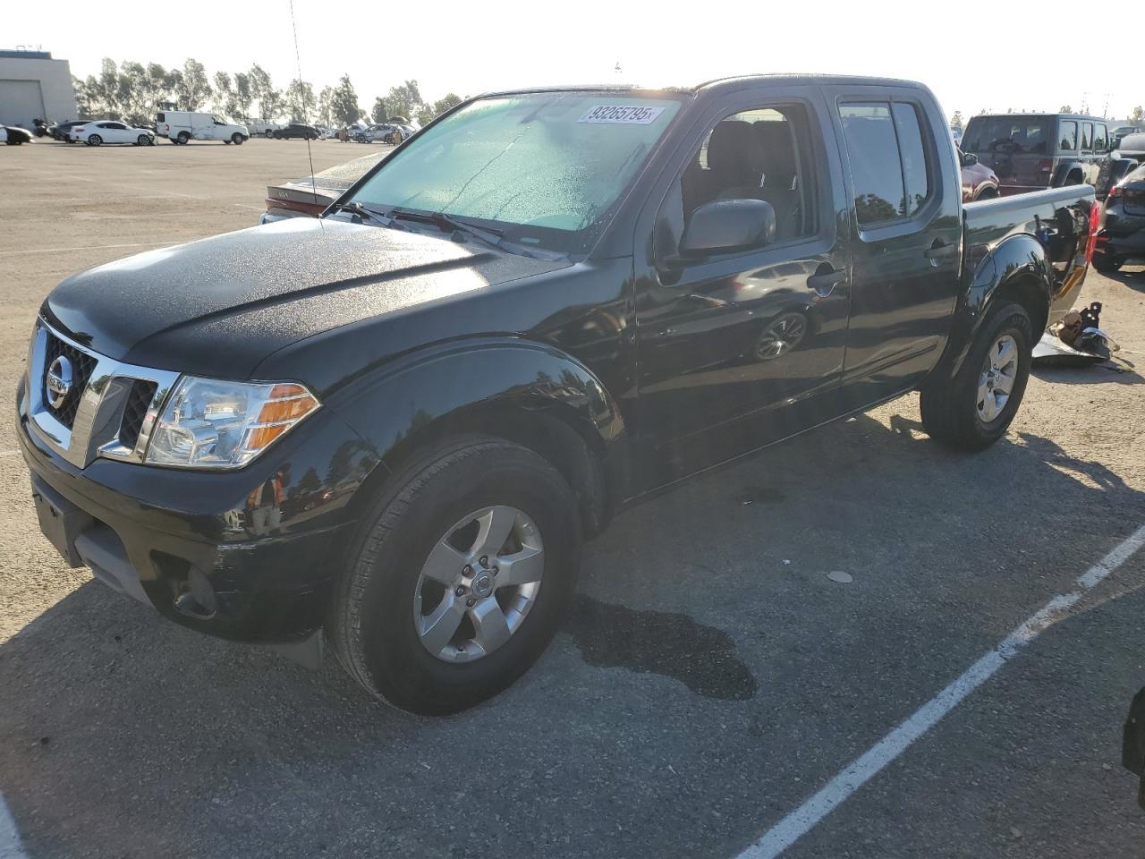 2012 NISSAN Frontier