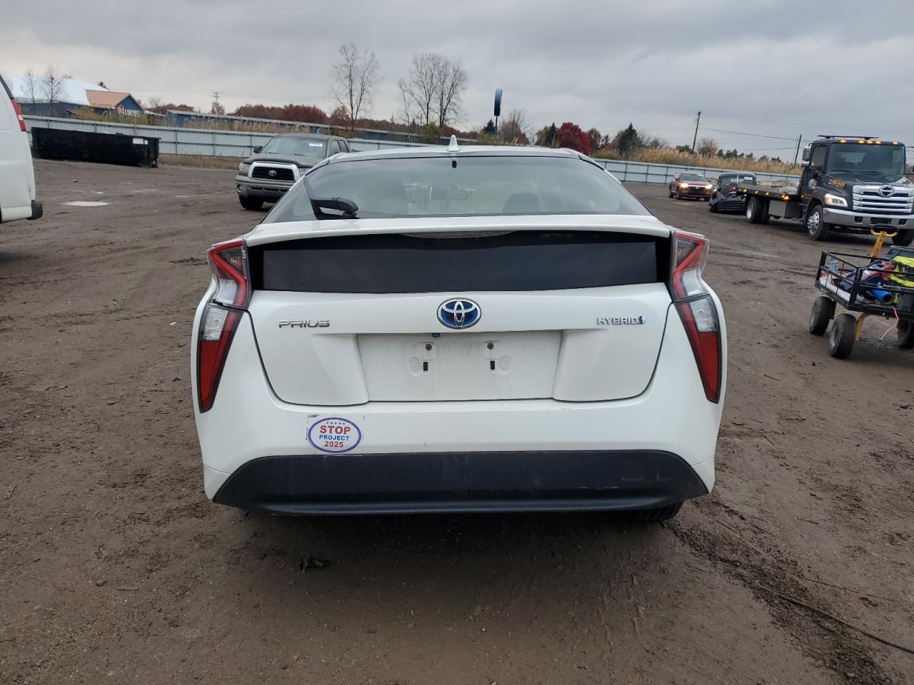 2016 TOYOTA PRIUS