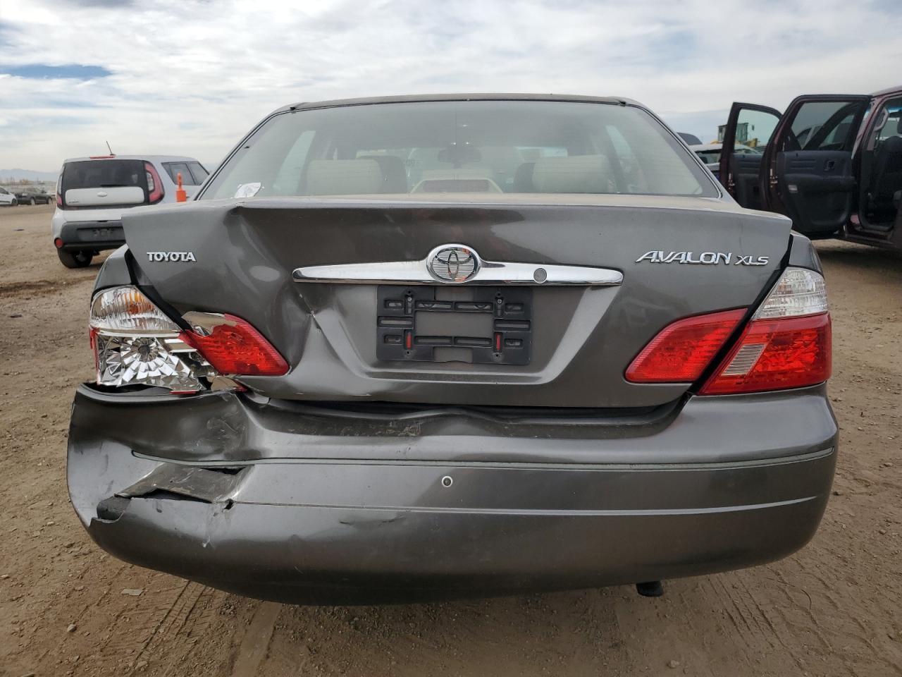 2003 TOYOTA Avalon
