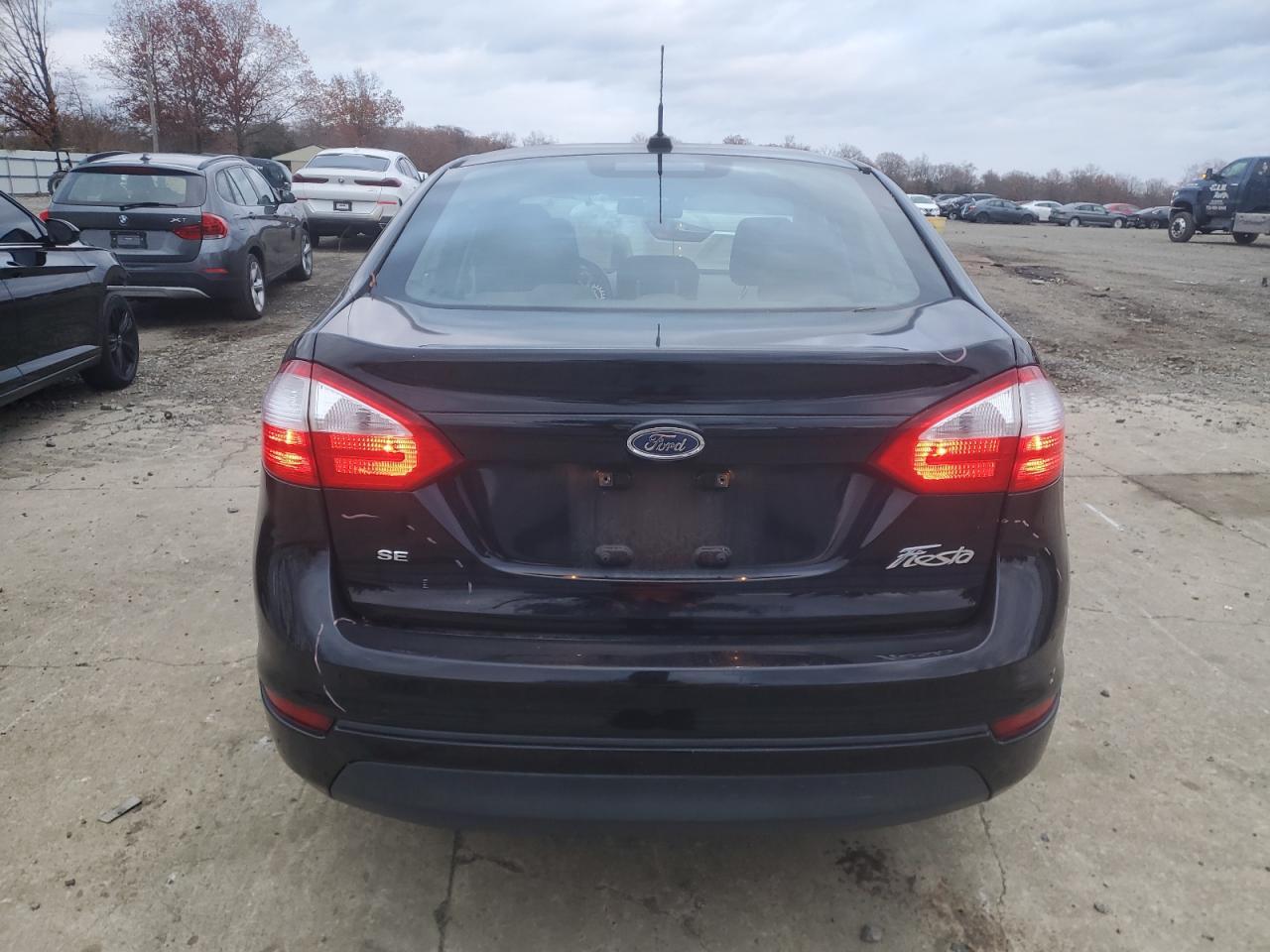 2016 FORD Fiesta