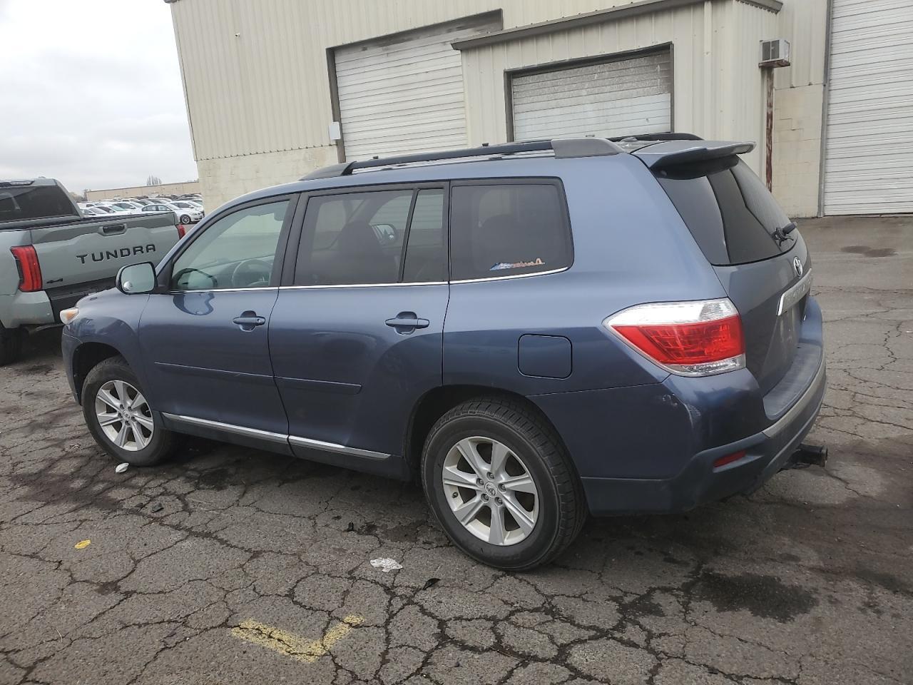 2011 TOYOTA HIGHLANDER