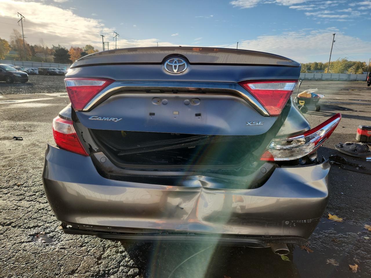 2016 TOYOTA CAMRY