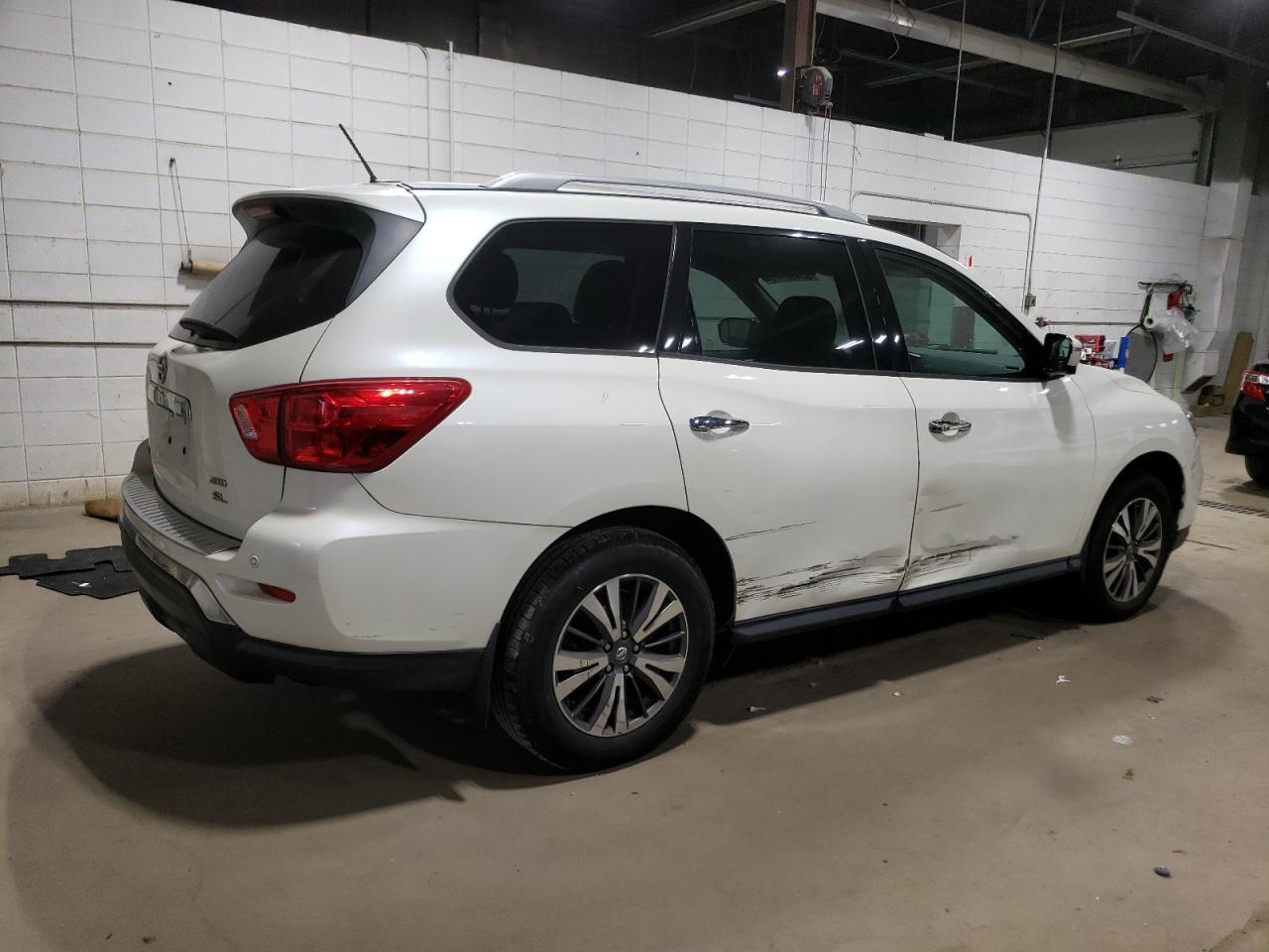 2017 NISSAN PATHFINDER