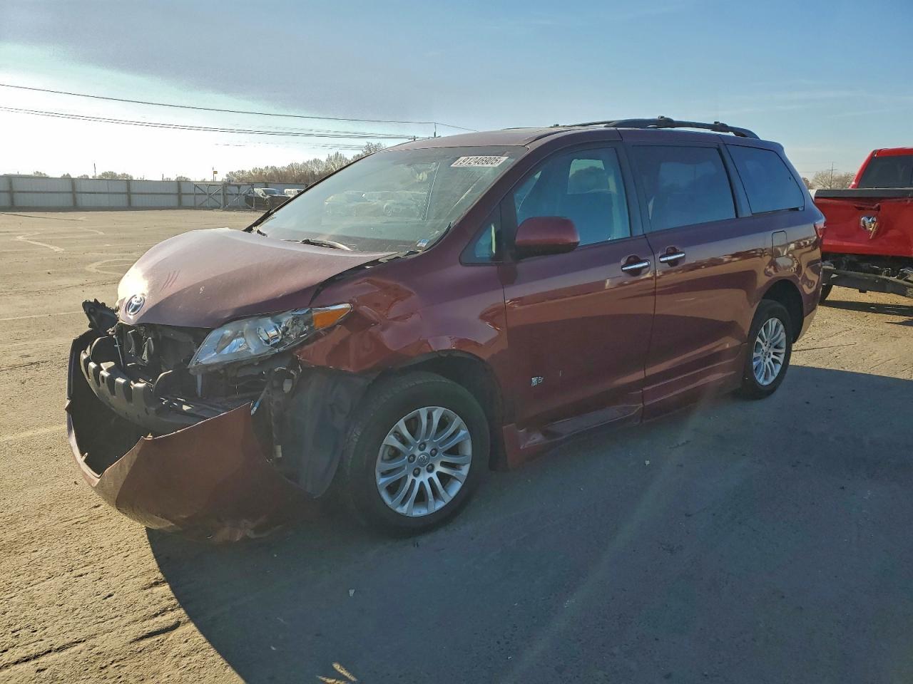 2015 TOYOTA SIENNA