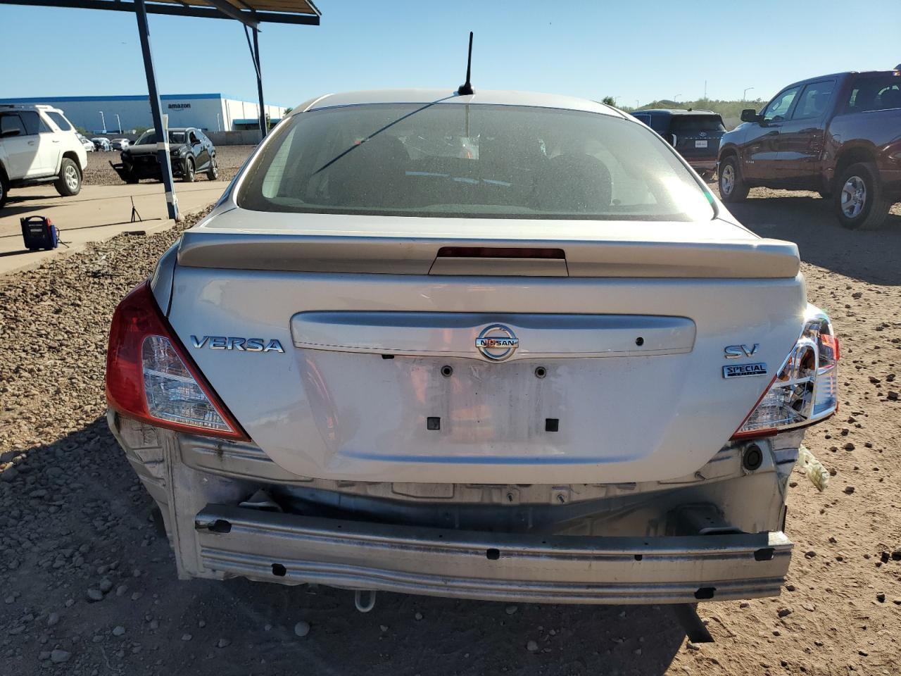 2017 NISSAN VERSA