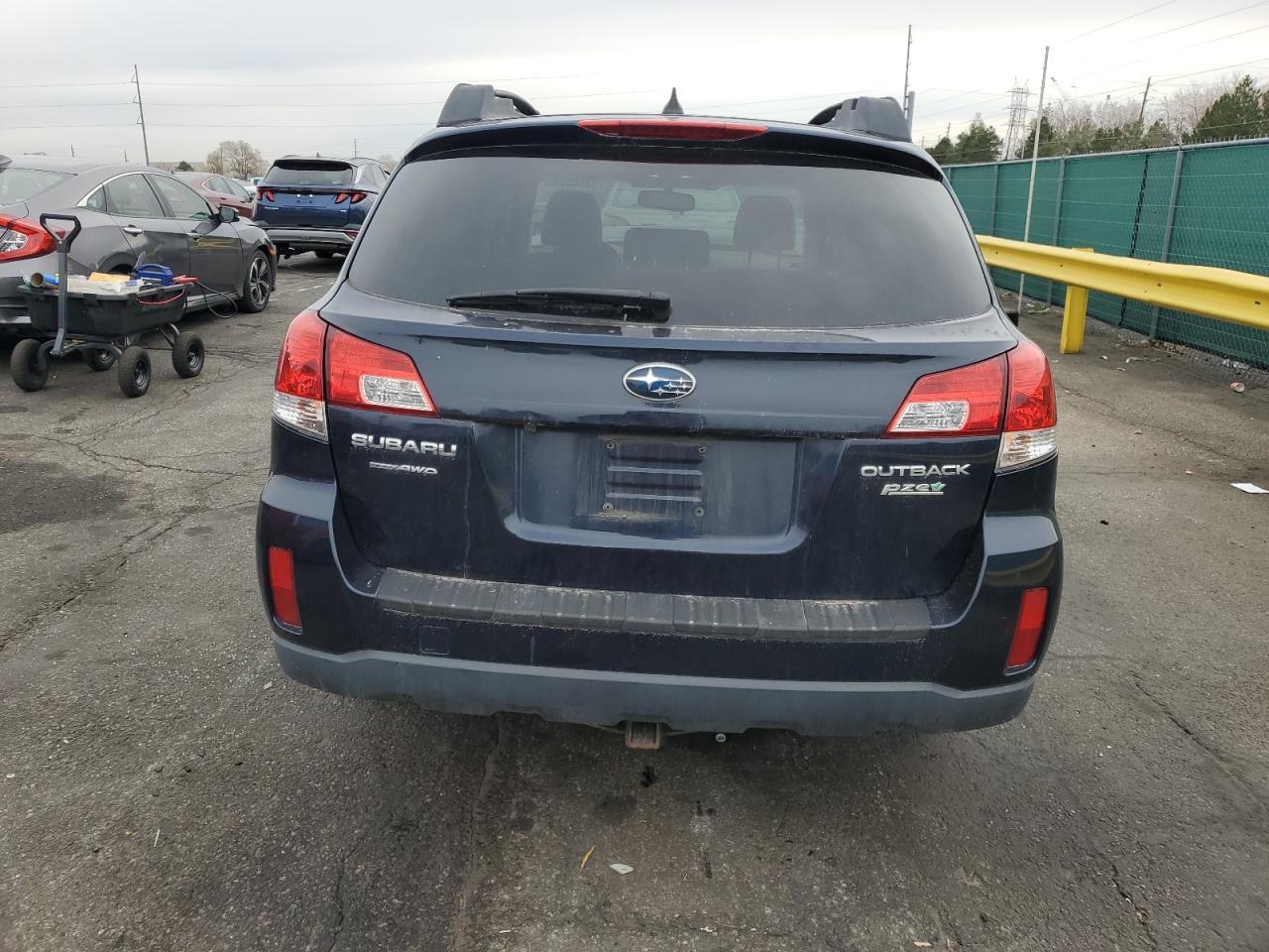 2014 SUBARU Outback