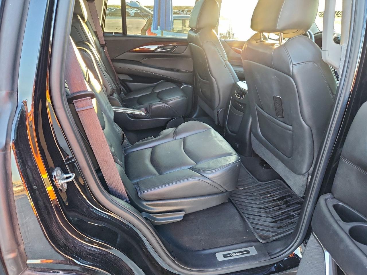 2017 CADILLAC ESCALADE