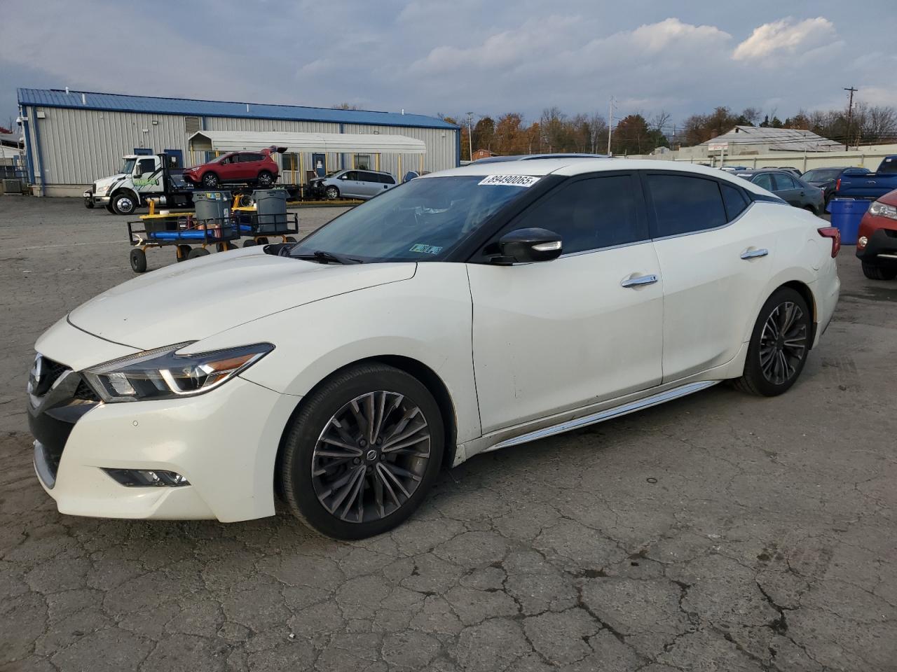 2017 NISSAN Maxima