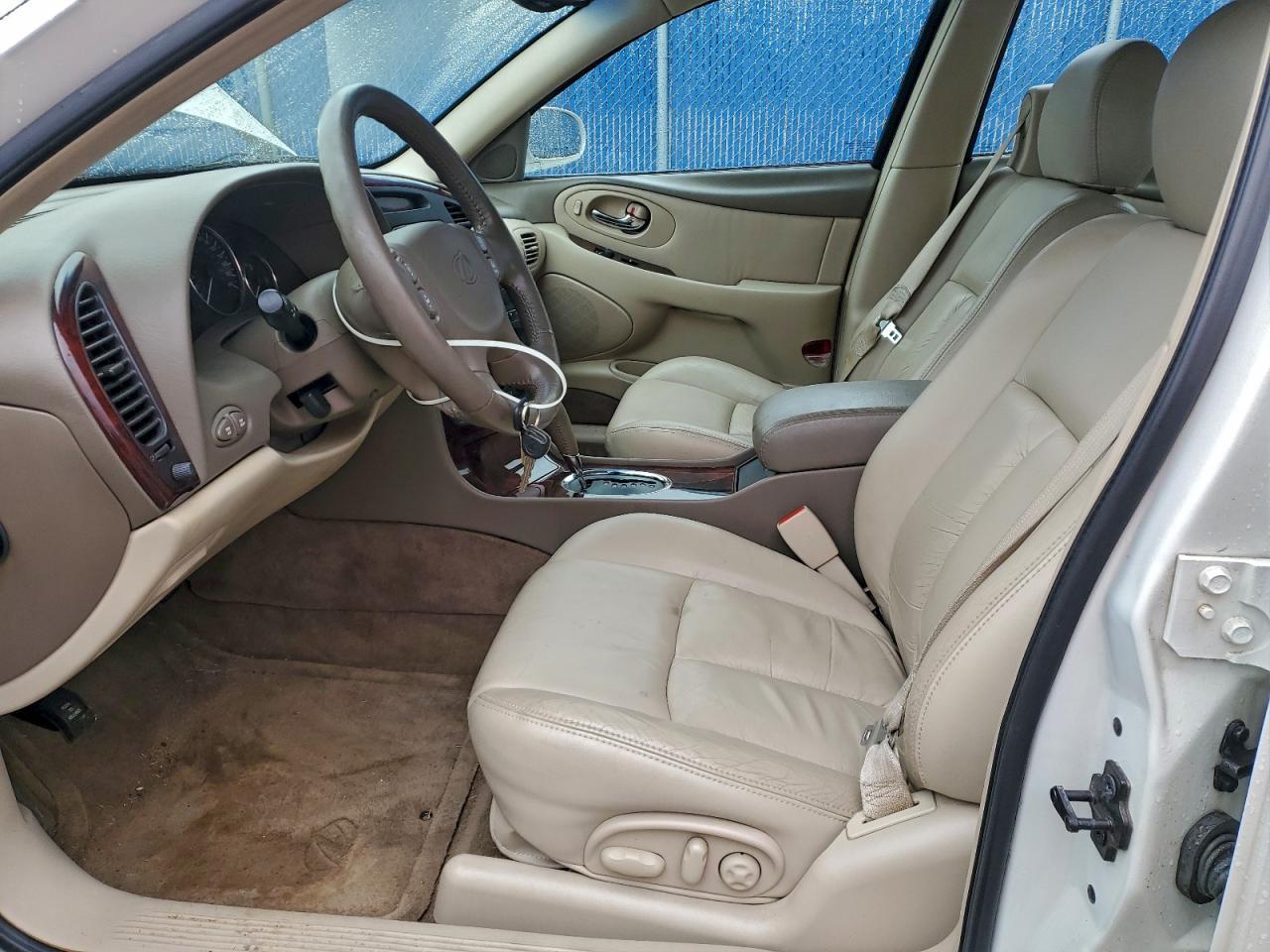 2001 OLDSMOBILE Aurora