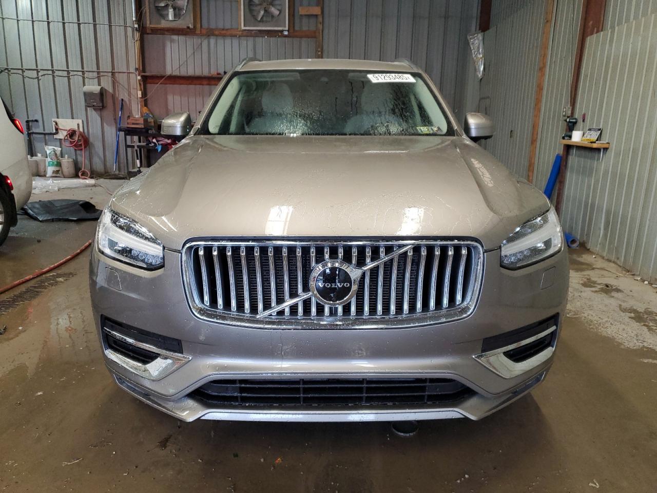 2021 VOLVO XC90