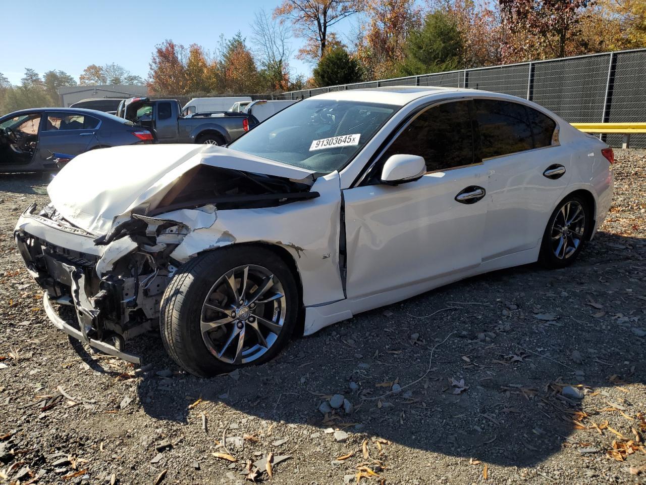 2015 INFINITI Q50