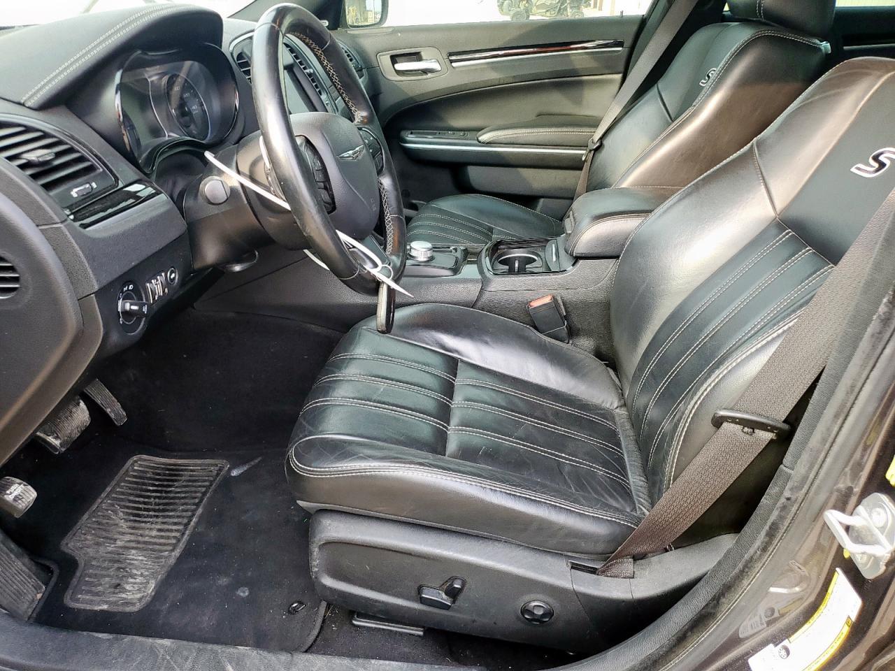2019 CHRYSLER 300