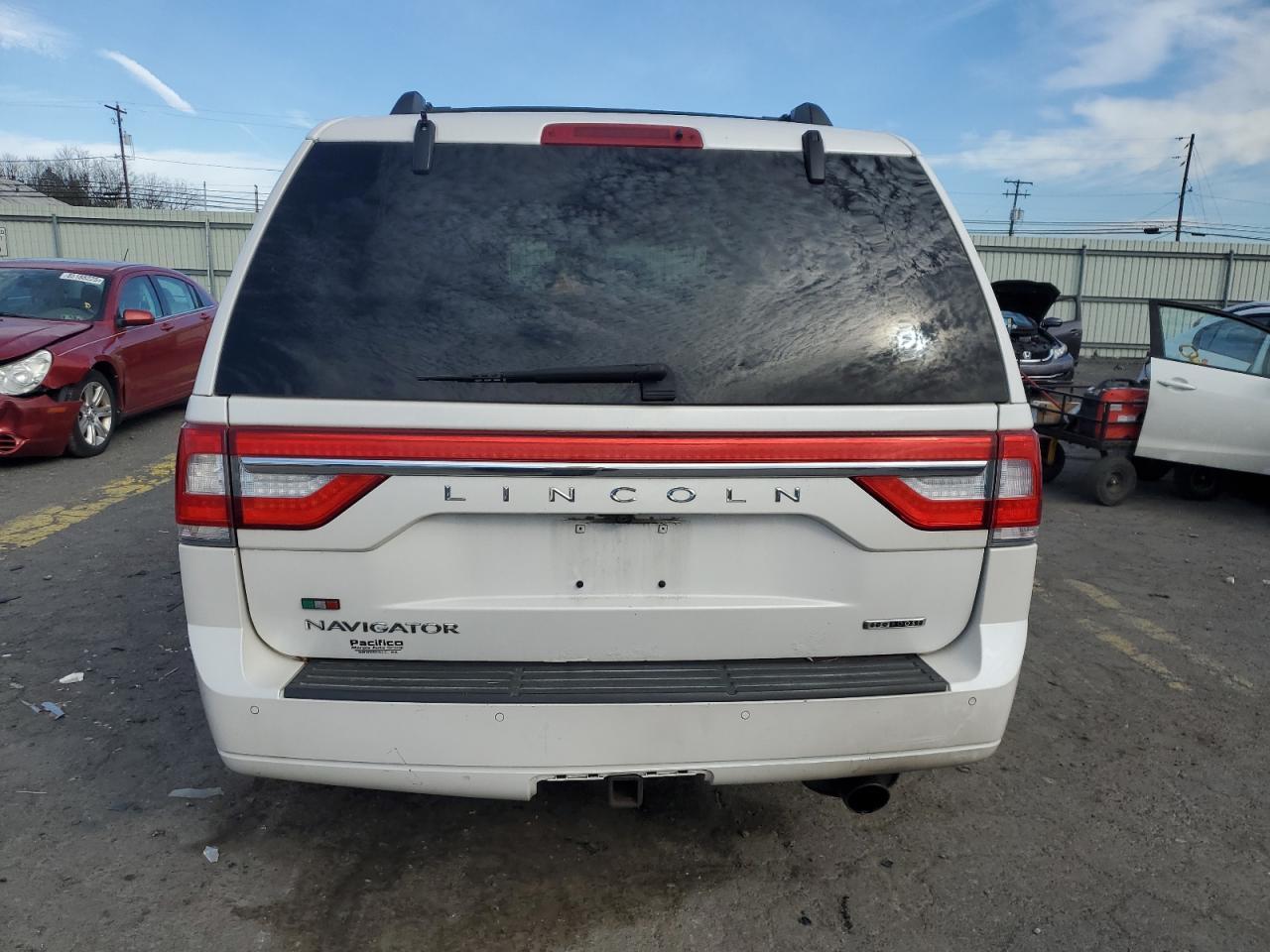 2015 LINCOLN Navigator