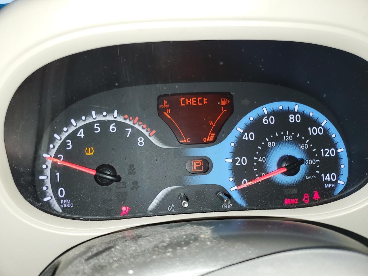 2013 NISSAN CUBE
