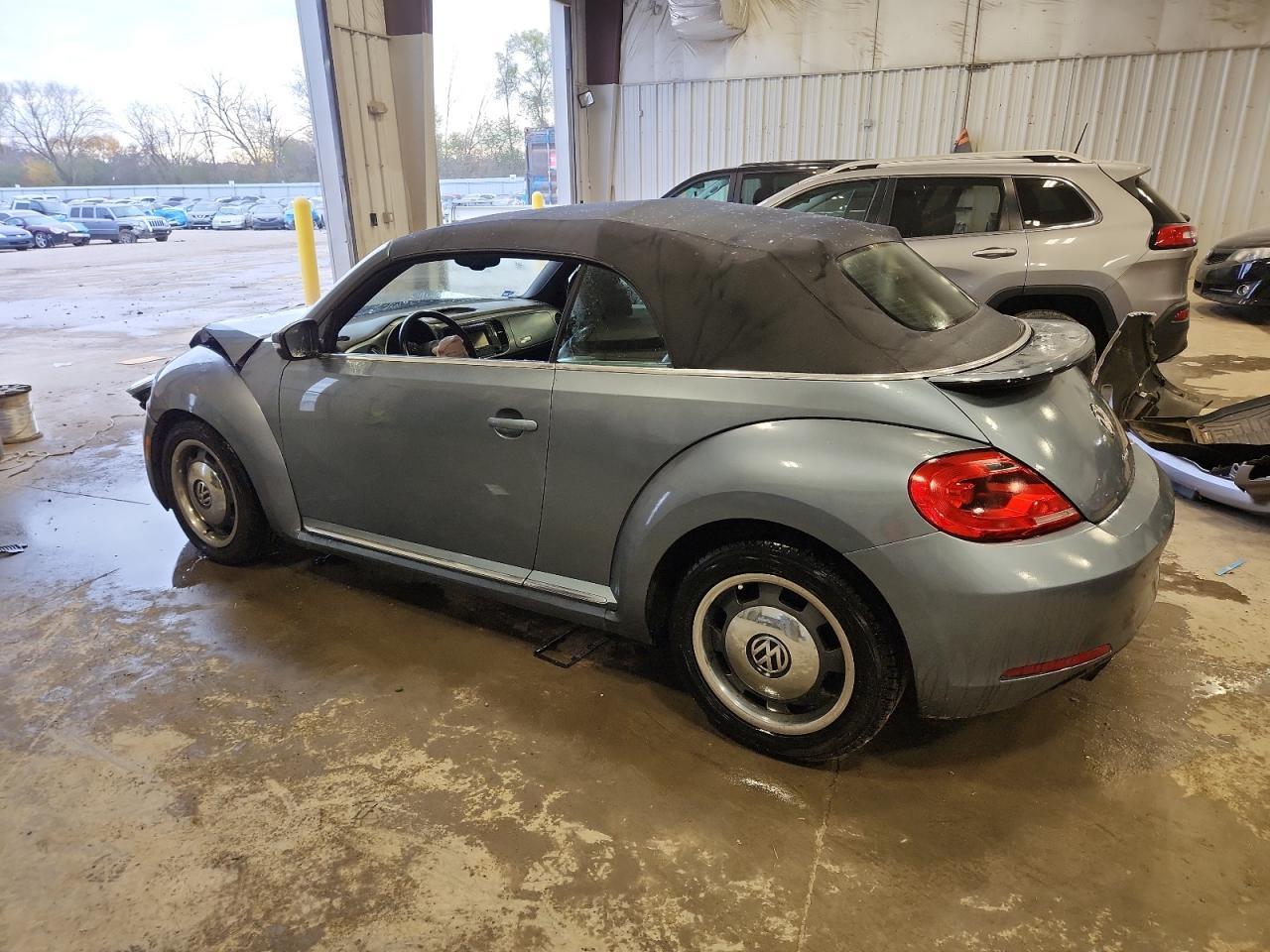 2016 VOLKSWAGEN Beetle