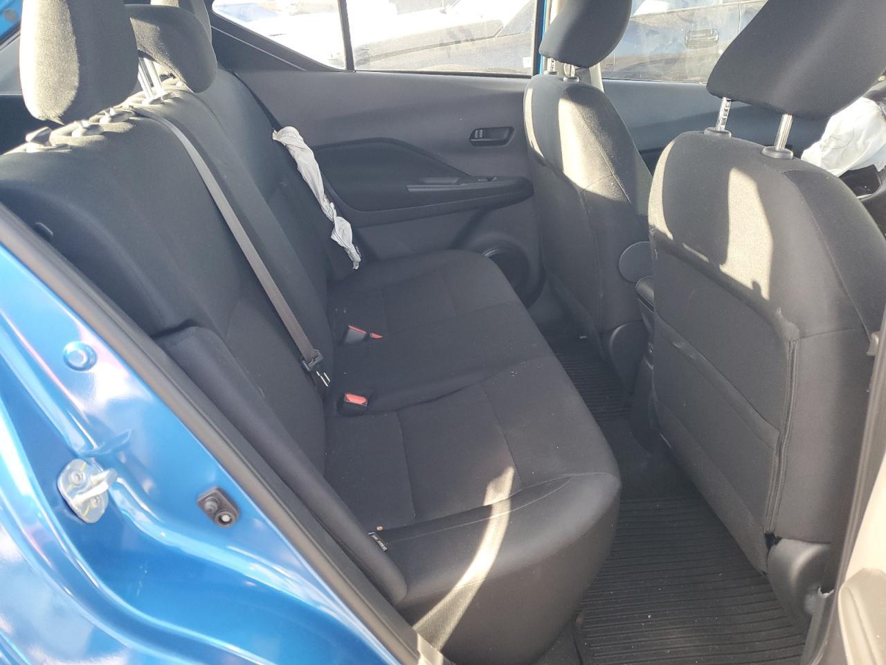 2024 NISSAN KICKS