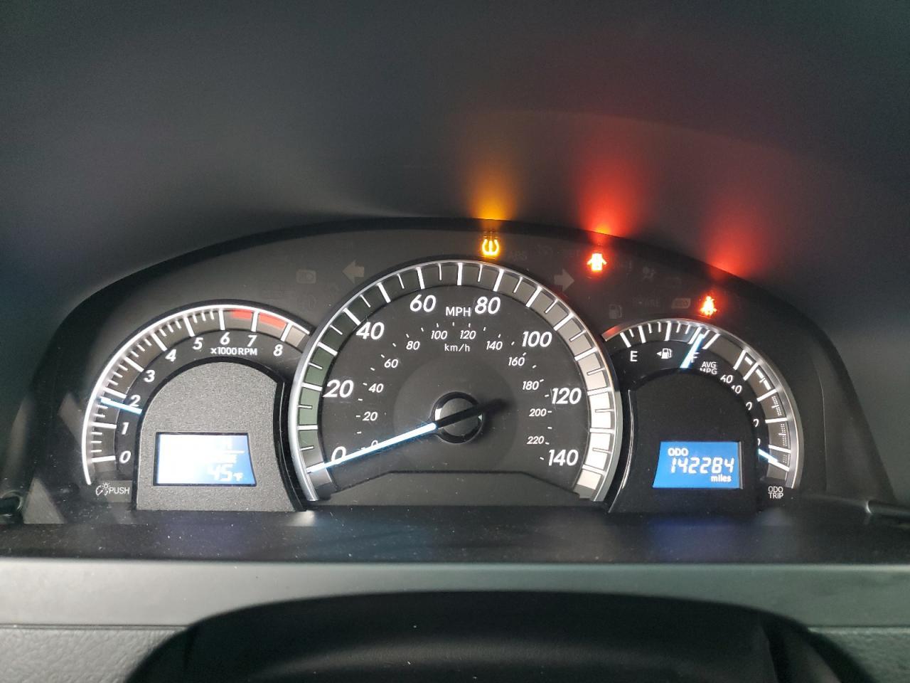 2014 TOYOTA CAMRY