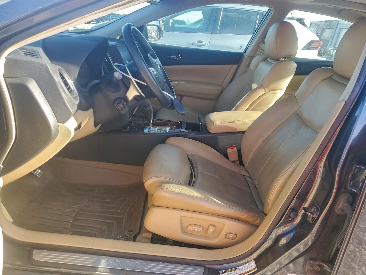 2010 NISSAN Maxima
