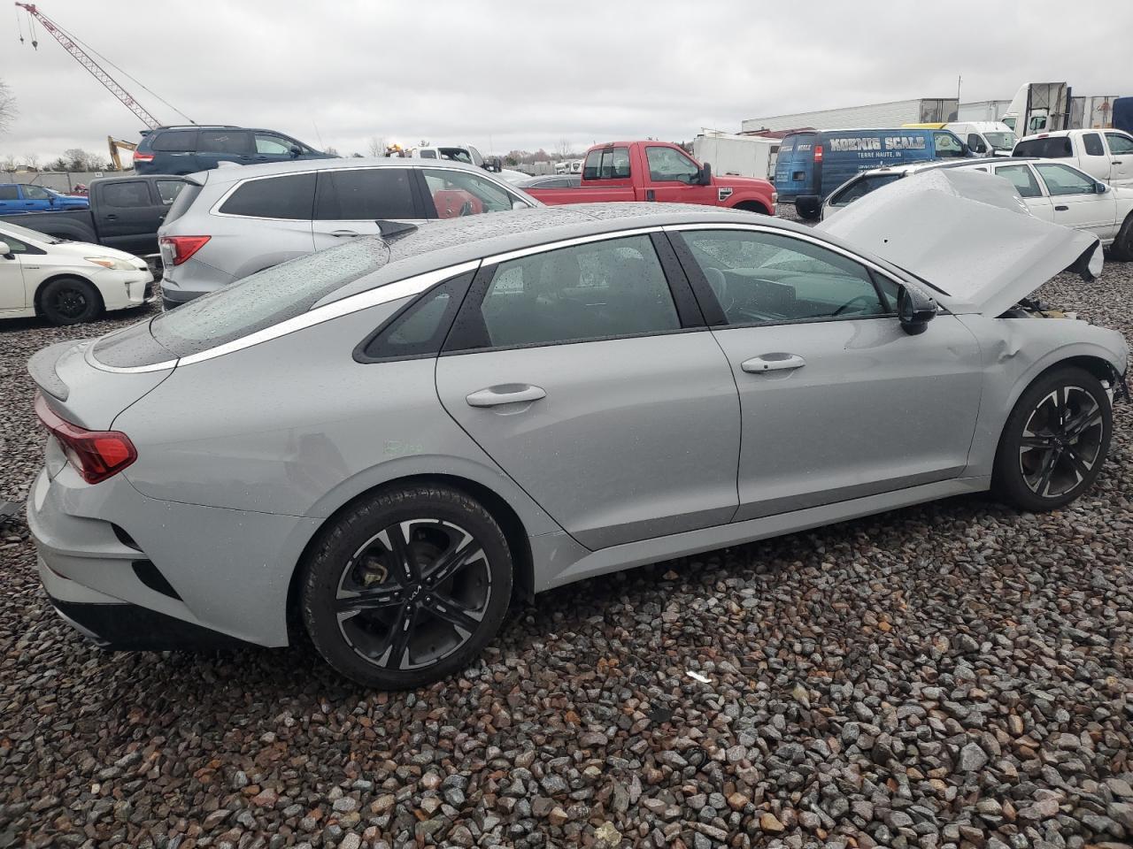 2022 KIA K5