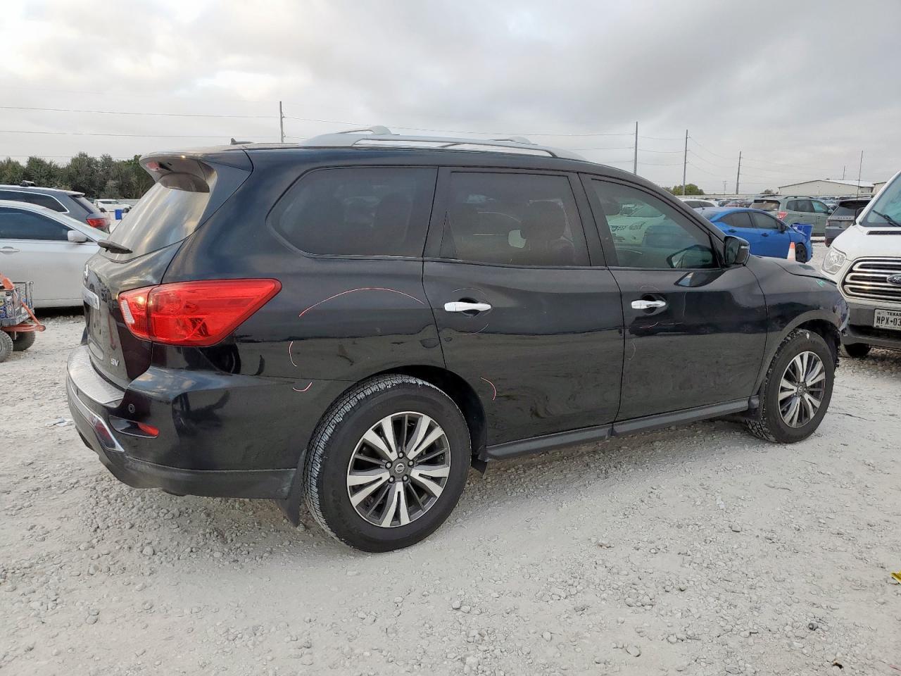 2017 NISSAN PATHFINDER