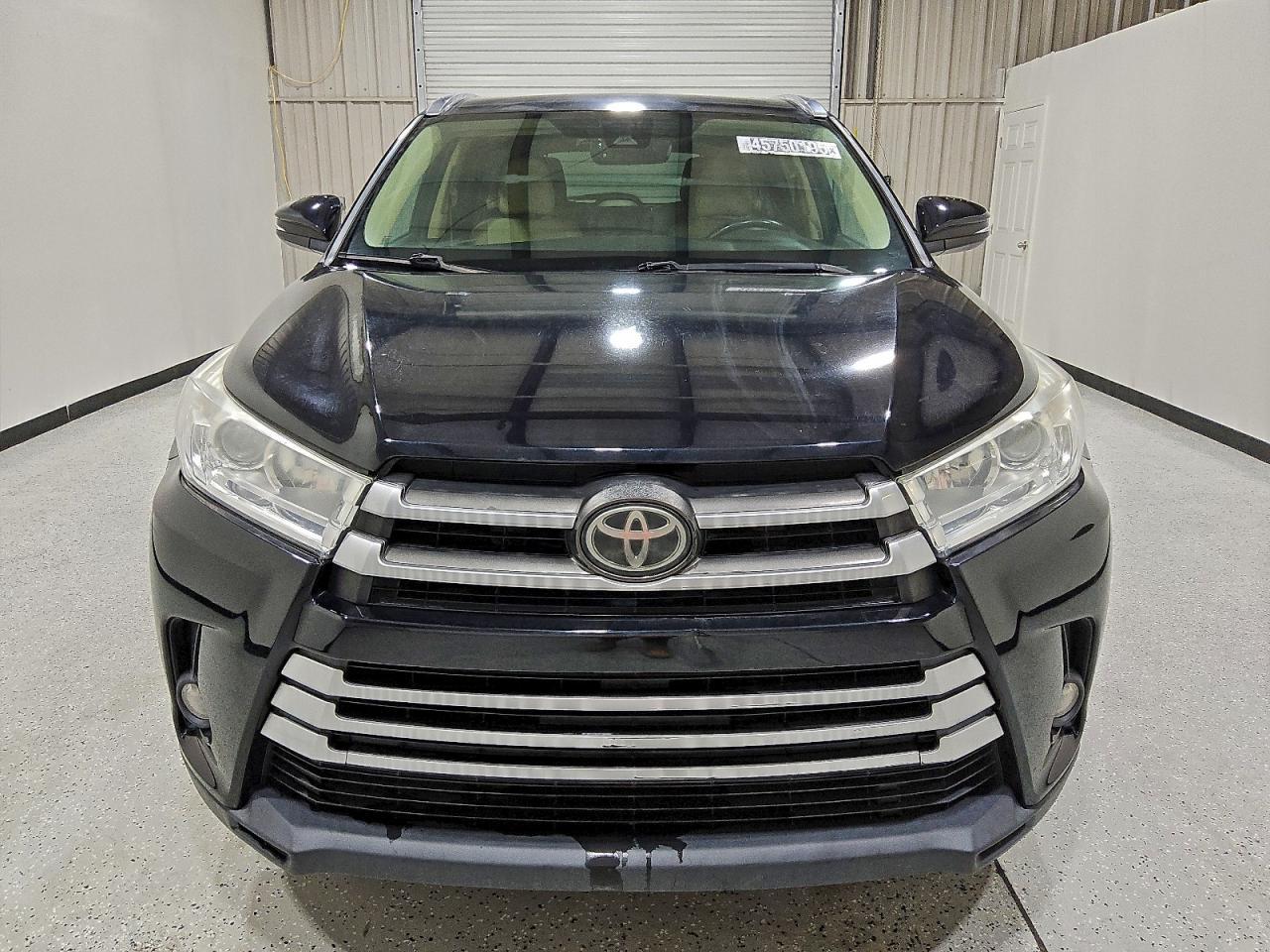2017 TOYOTA HIGHLANDER