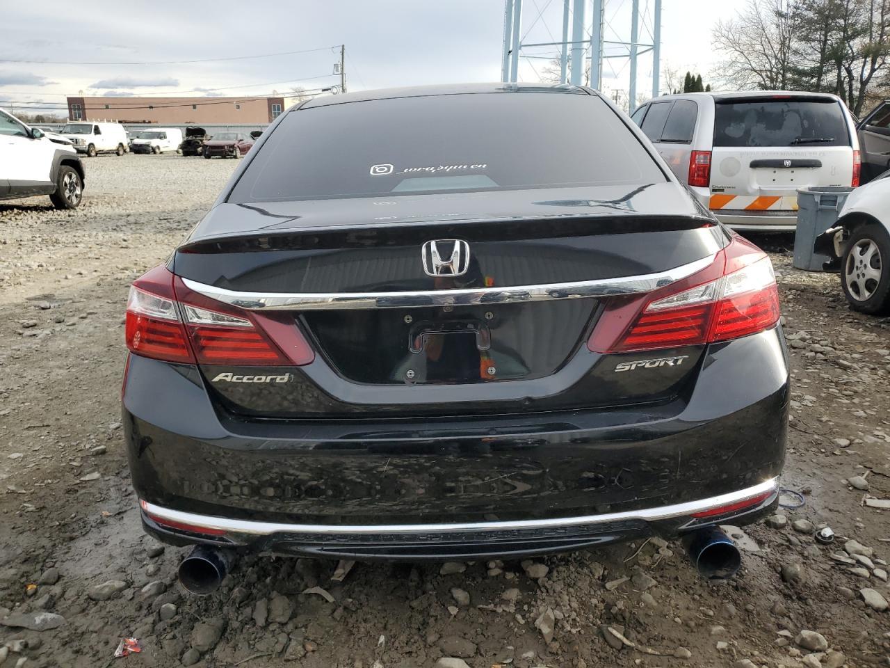 2017 HONDA ACCORD