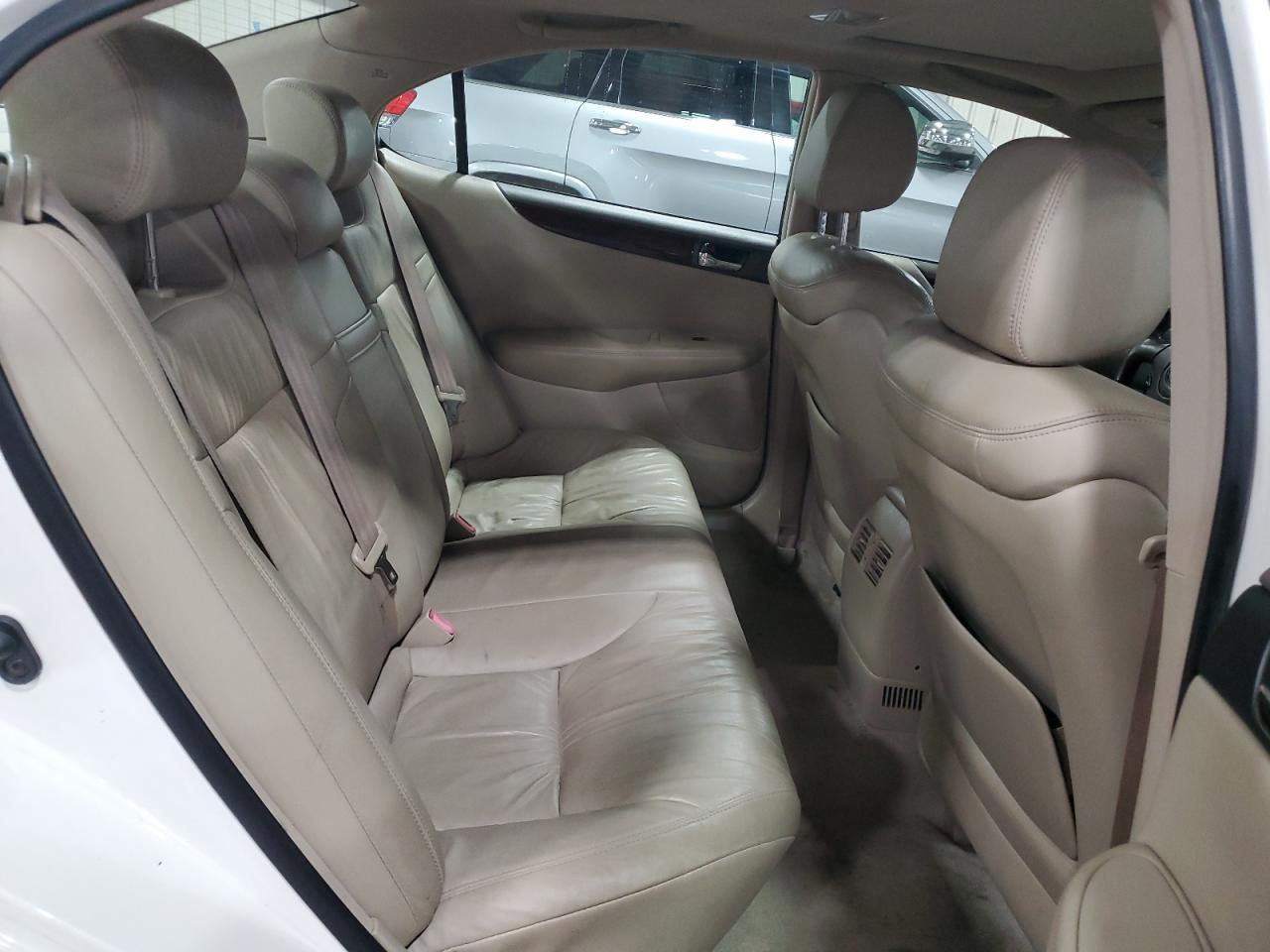 2004 LEXUS ES 330