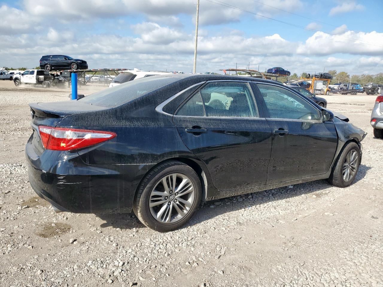 2017 TOYOTA CAMRY