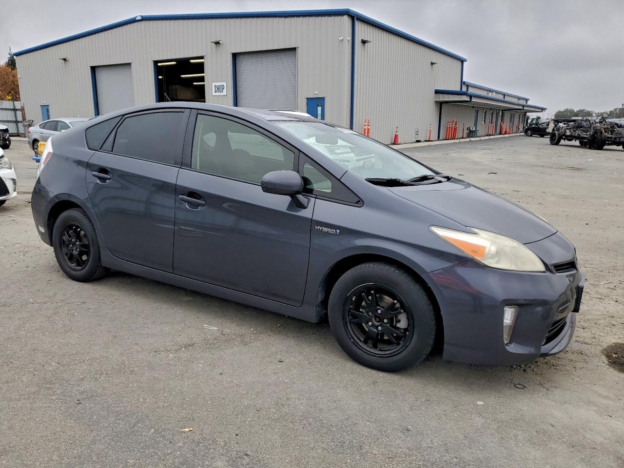 2014 TOYOTA PRIUS