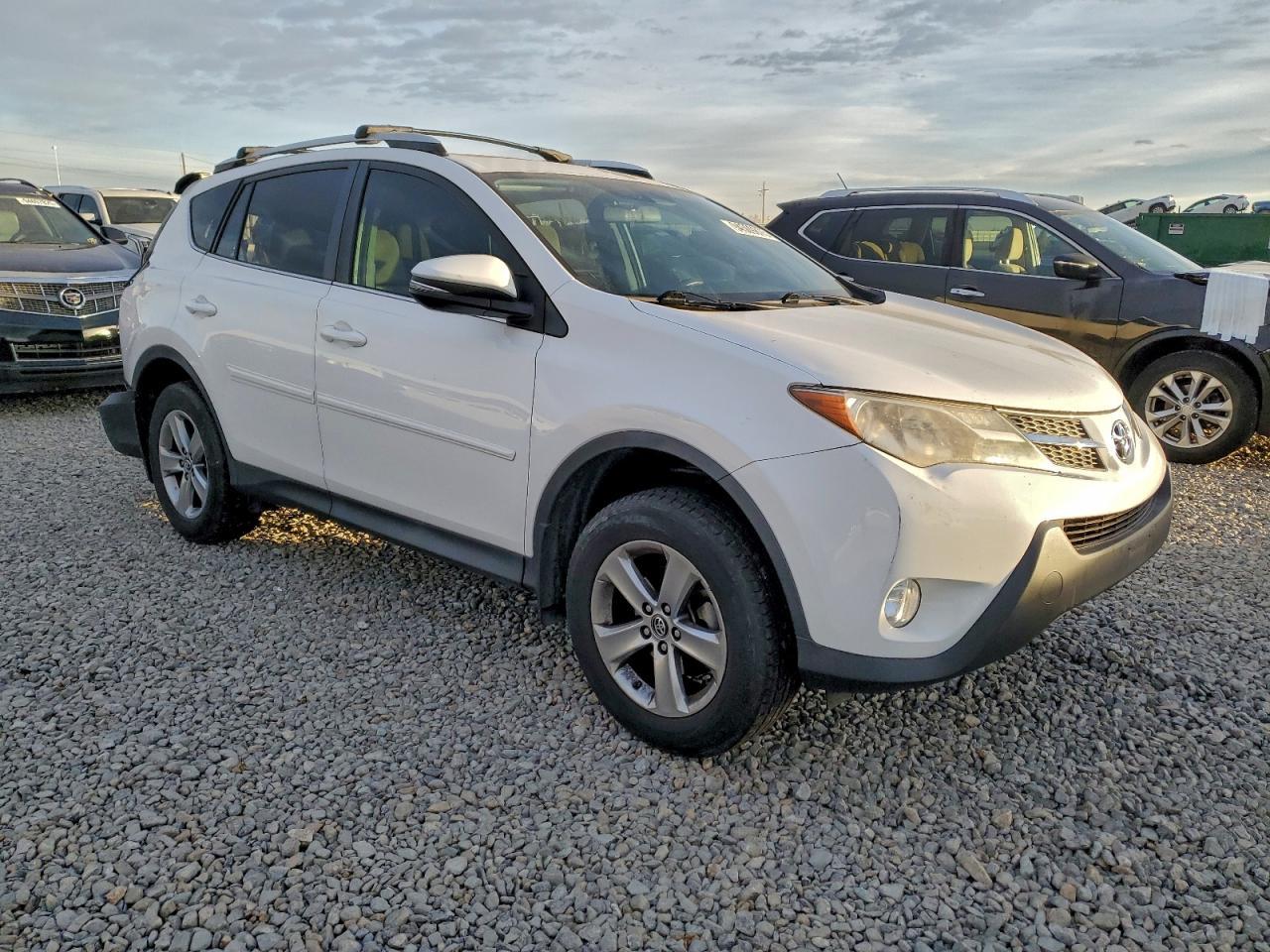 2015 TOYOTA RAV4