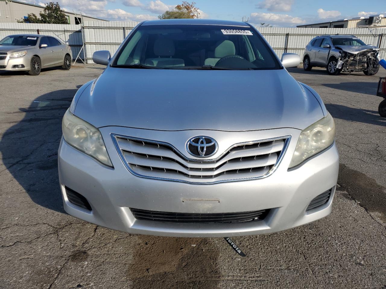 2011 TOYOTA CAMRY