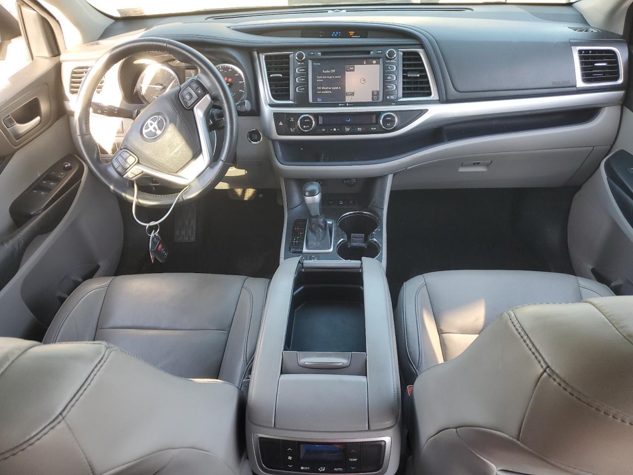 2015 TOYOTA HIGHLANDER
