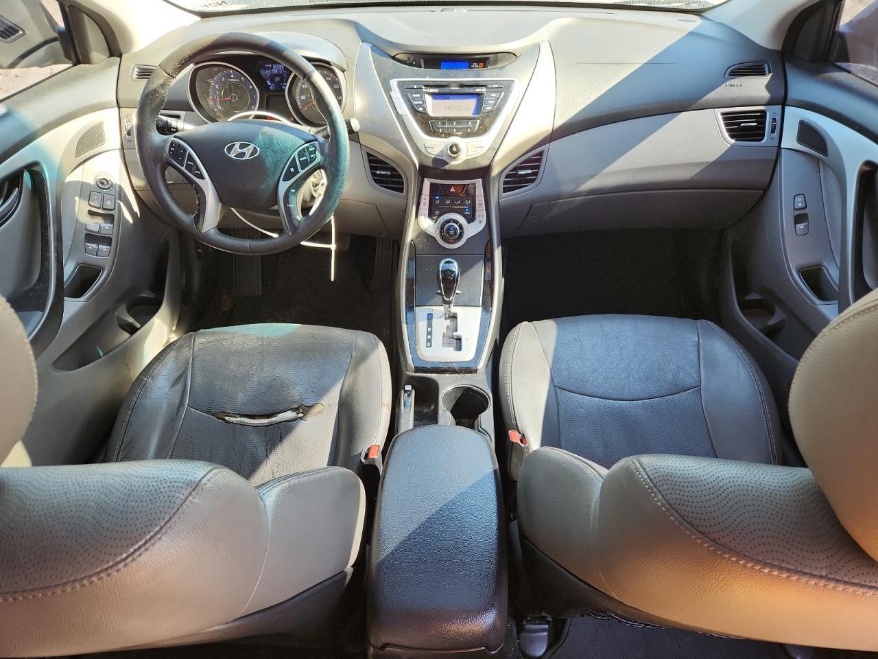 2012 HYUNDAI ELANTRA