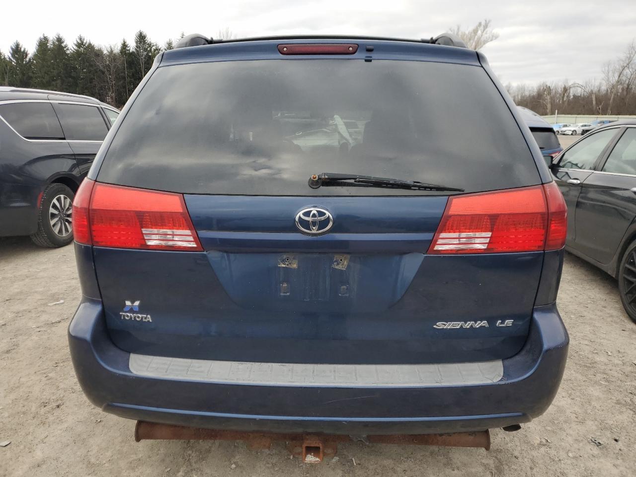 2005 TOYOTA SIENNA
