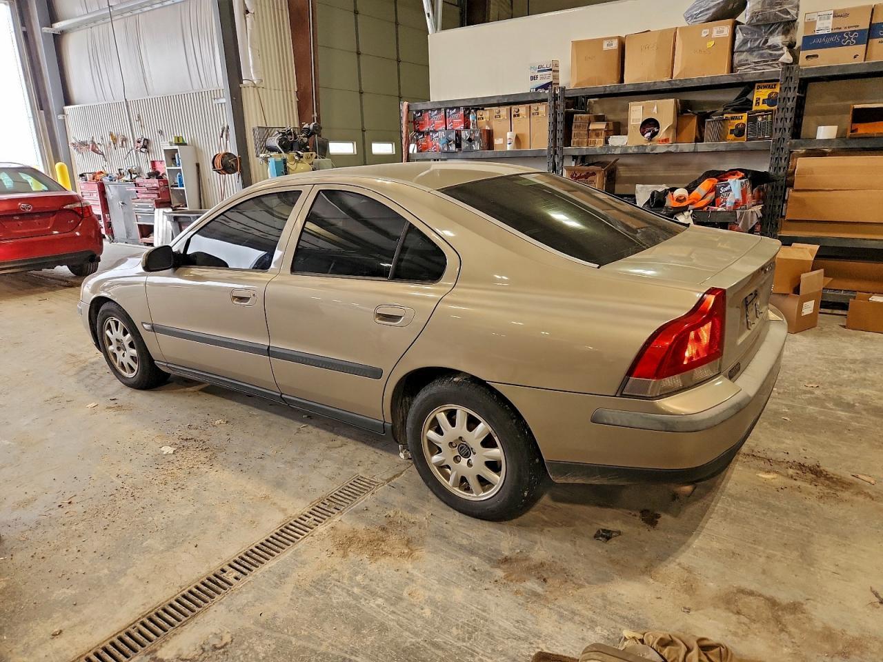 2002 VOLVO S60
